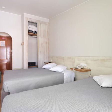 Hotel Nova Cidade Amadora Esterno foto